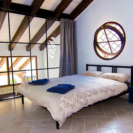 Апартаменты Oleholidays Loft